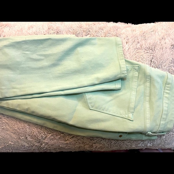 Two pairs of old navy rockstar - Picture 3 of 4